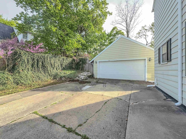 view of detached garage