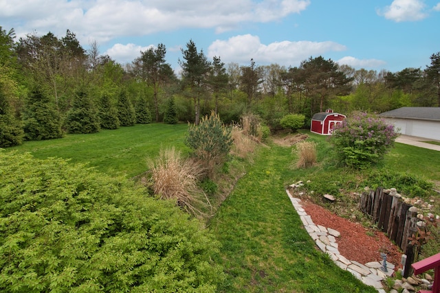 2688 White St, Niles, MI 49120 - view of green lawn with an outbuilding and a storage shed