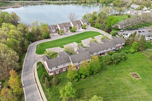 5949 High Point Ct, Brighton, MI 48116 - aerial view of property and surrounding area featuring a large body of water and nearby suburban area