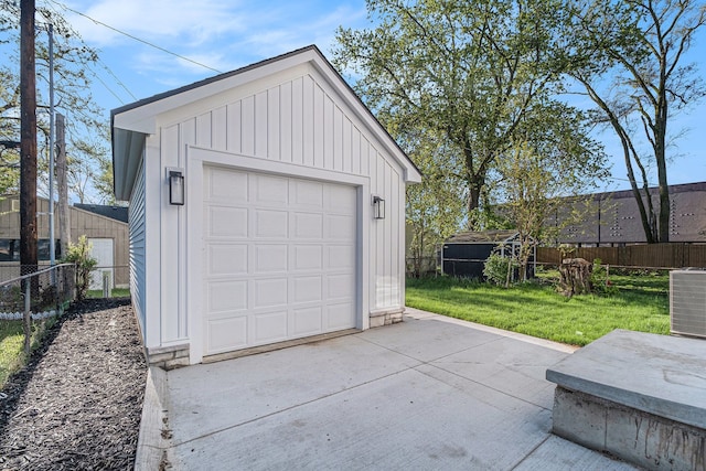 3542 Royal Ave, Berkley, MI 48072 - detached garage with central AC unit and driveway