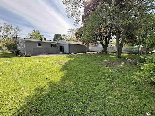 view of yard with a patio area