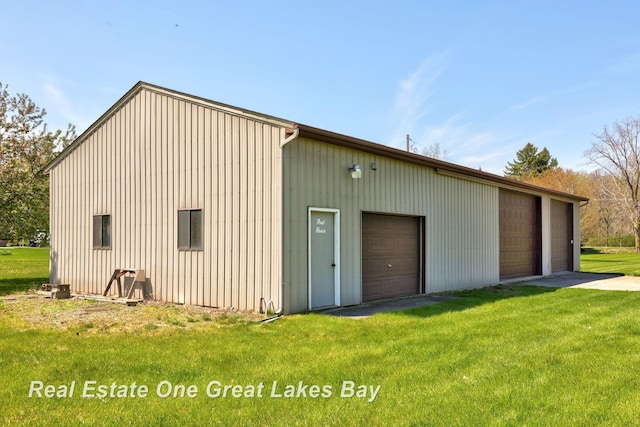 view of outbuilding featuring an outbuilding