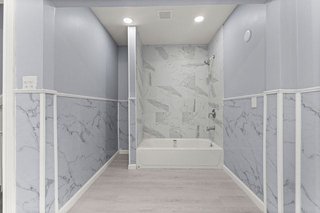 1881 W Grand Blvd, Detroit, MI 48208 - bathroom featuring wood finished floors, shower / bath combination, and recessed lighting