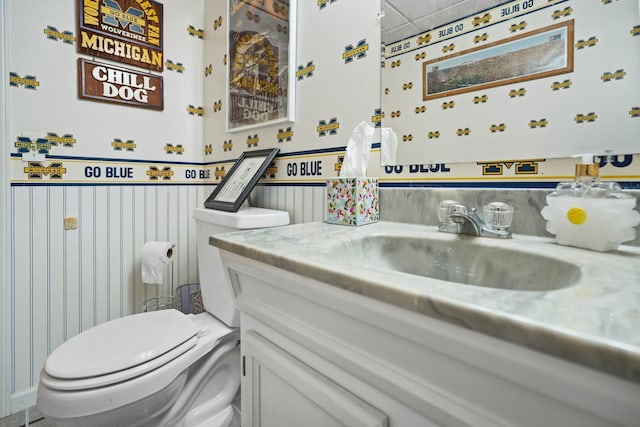 47352 Dove Ct, Shelby Twp, MI 48315 - bathroom with vanity, wallpapered walls, and toilet