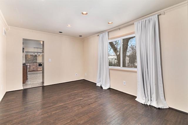 4819 Thorntree Dr, West Bloomfield, MI 48322 - empty room featuring crown molding, wood finished floors, recessed lighting, and baseboards