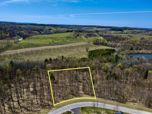 1927 N Blue Water Ct, Suttons Bay, MI 49682