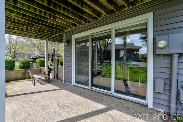 618 Edgewater Dr, Spring Lake, MI 49456 - view of patio