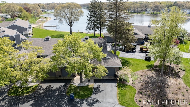 618 Edgewater Dr, Spring Lake, MI 49456 - aerial perspective of suburban area featuring a nearby body of water