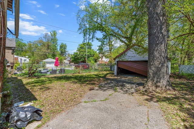 view of yard featuring fence