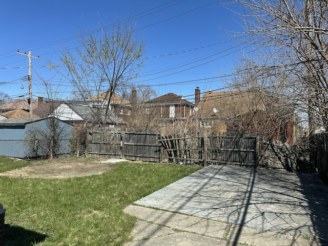 17124 Pinehurst St, Detroit, MI 48221 - view of yard with a patio
