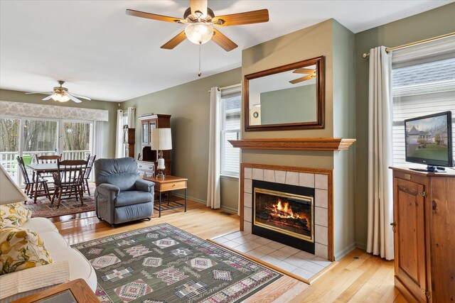3818 Hillsdale Dr, Auburn Hills, MI 48326 - living room with ceiling fan, light wood-type flooring, and plenty of natural light