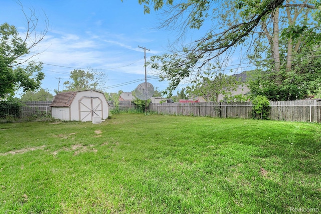 4149 Harriet St, Inkster, MI 48141 - view of yard