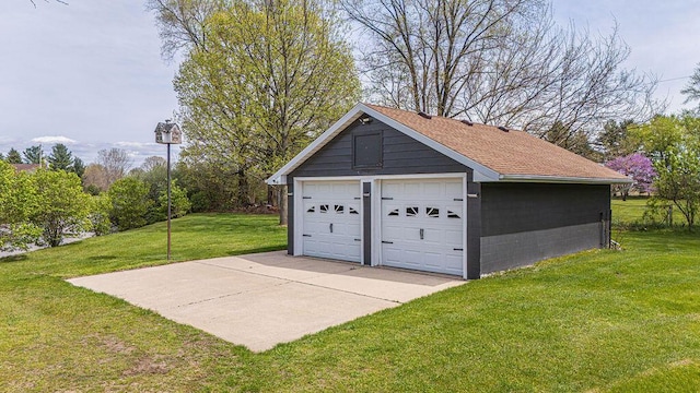 view of detached garage
