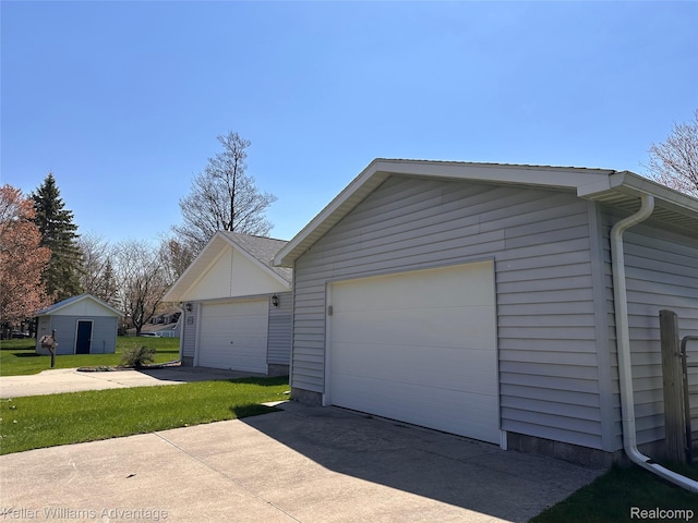 2800 E Booth Rd, Au Gres, MI 48703 - view of garage
