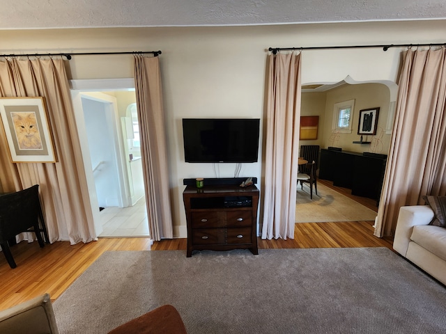 2414 Yale Ave, Royal Oak, MI 48067 - living room with wood finished floors