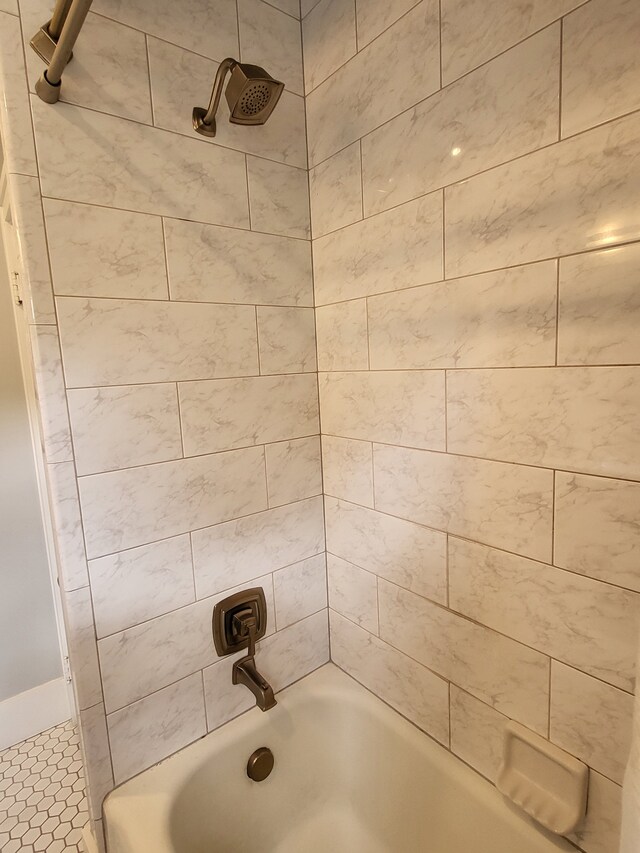 2414 Yale Ave, Royal Oak, MI 48067 - bathroom with shower / washtub combination
