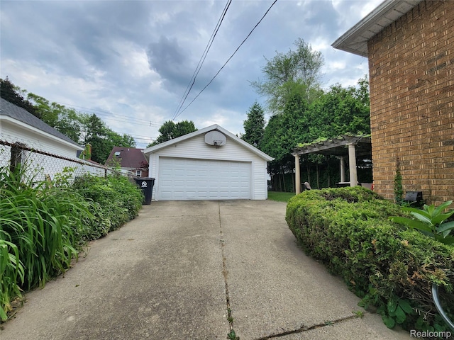 2414 Yale Ave, Royal Oak, MI 48067 - view of detached garage