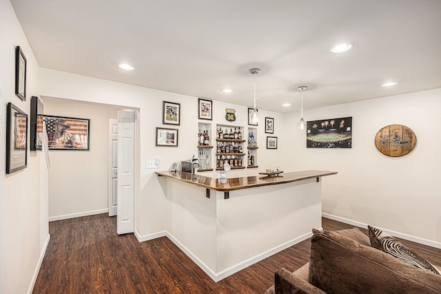 754 Autumn Valley Dr, Ortonville, MI 48462 - indoor bar with dark wood finished floors, recessed lighting, baseboards, and pendant lighting
