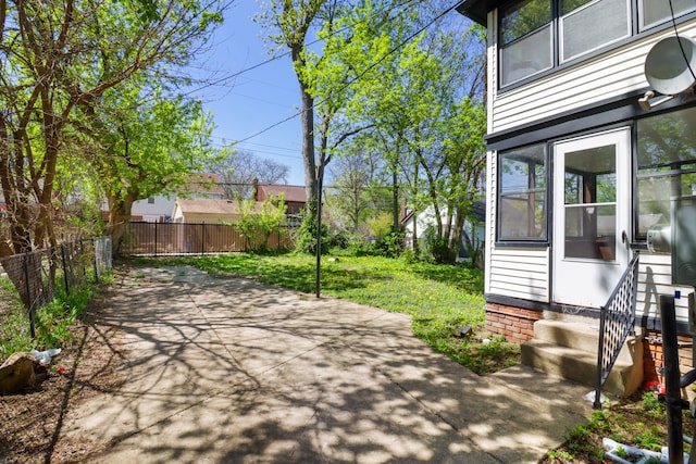 14643 Penrod St, Detroit, MI 48223 - view of patio featuring fence