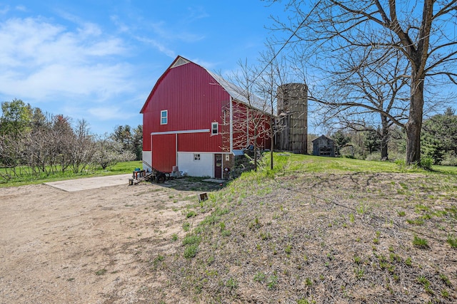 3771 E Loop Rd, Hesperia, MI 49421 - view of barn