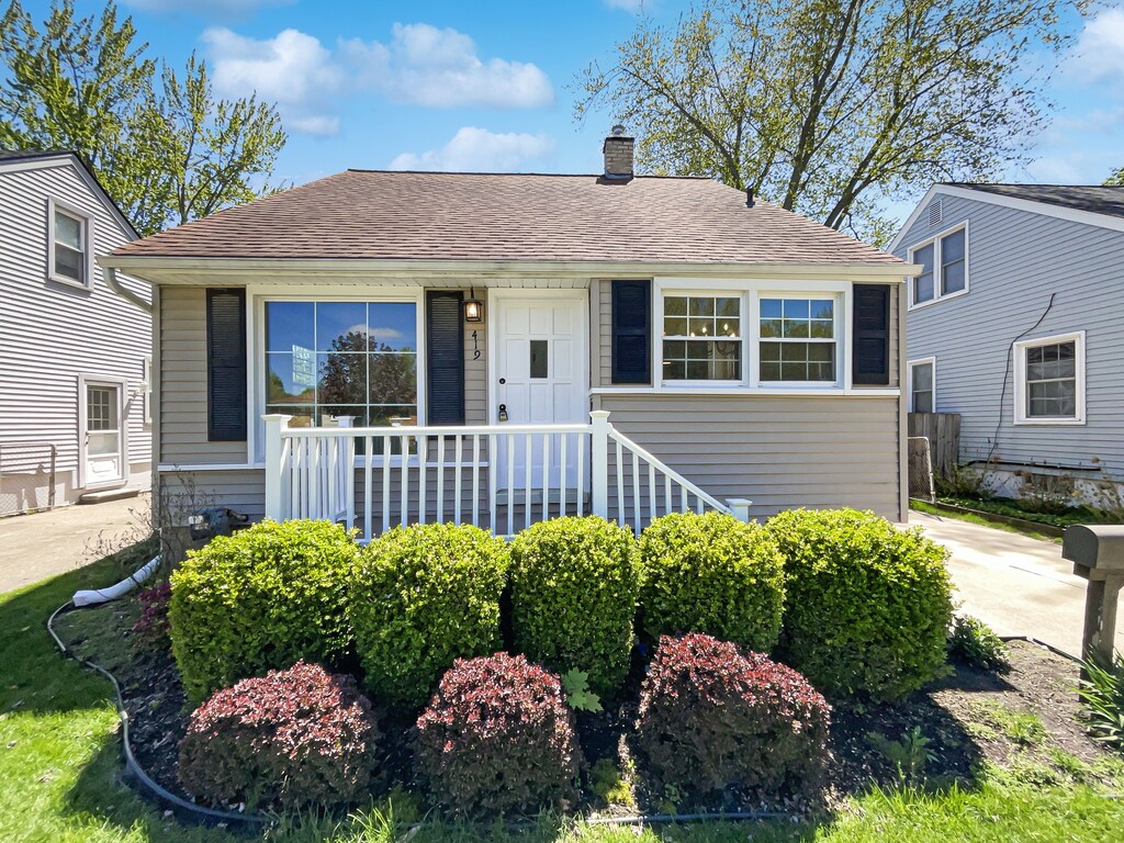419 Leroy Ave, Clawson, MI 48017 - photo 1
