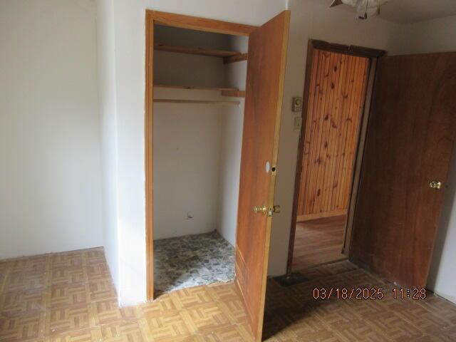 34637 76th St, Covert, MI 49043 - view of closet
