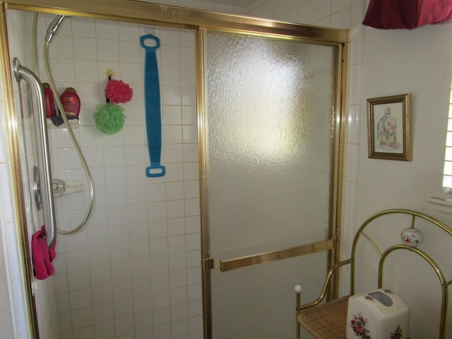 29100 Sunnydale St, Livonia, MI 48154 - bathroom featuring a stall shower