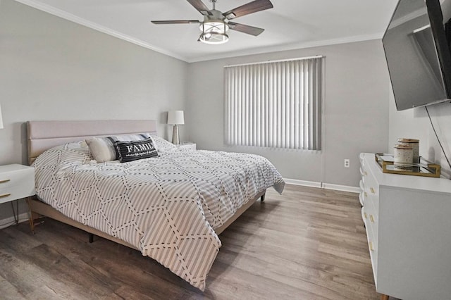 48775 Windmill Cir W, Macomb, MI 48044 - bedroom featuring wood finished floors, ornamental molding, baseboards, and a ceiling fan