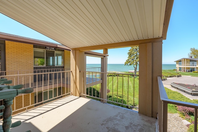 4150 Ridge Rd Unit 21And 22, Stevensville, MI 49127 - balcony featuring a water view