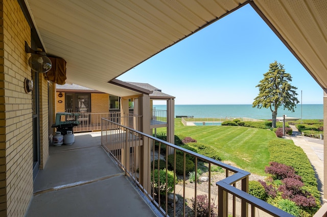 4150 Ridge Rd Unit 21And 22, Stevensville, MI 49127 - balcony with a water view