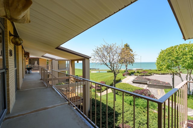 4150 Ridge Rd Unit 21And 22, Stevensville, MI 49127 - balcony with a water view