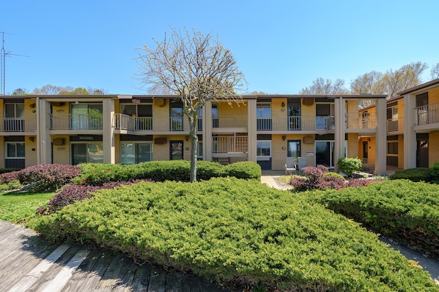 4150 Ridge Rd Unit 21And 22, Stevensville, MI 49127 - view of apartment building / complex