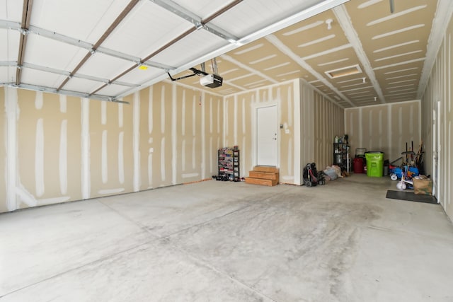 49793 Split Rock Rd, Macomb, MI 48044 - garage featuring a garage door opener