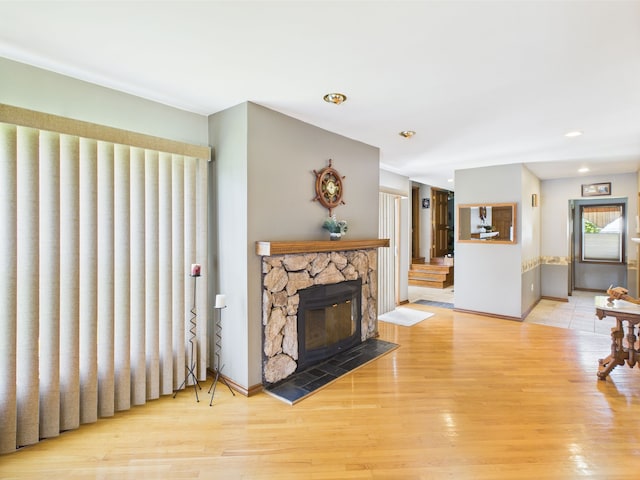 480 Peninsula Dr, Columbiaville, MI 48421 - living area featuring wood finished floors, baseboards, and recessed lighting