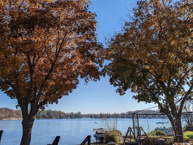 480 Peninsula Dr, Columbiaville, MI 48421 - water view