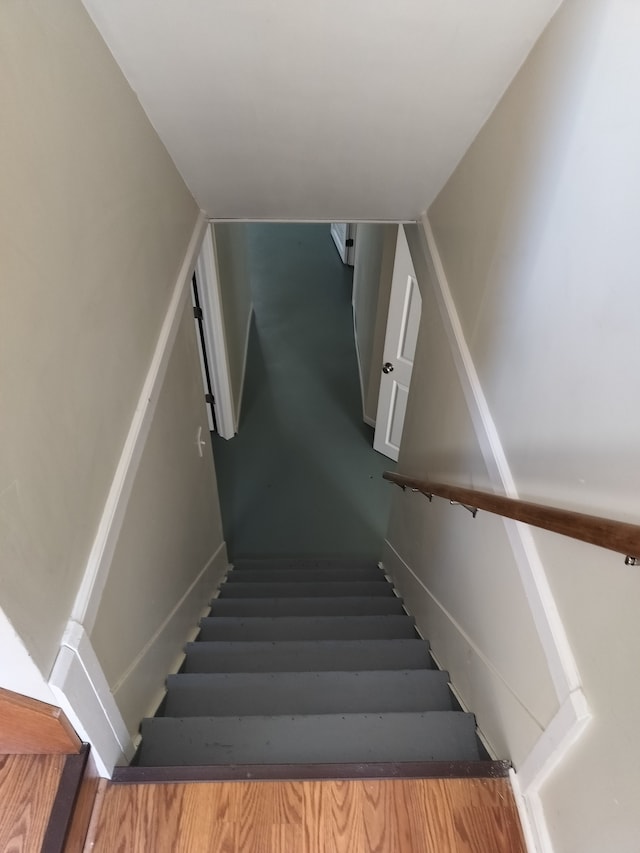 9909 Brookfield St, Livonia, MI 48150 - view of stairway