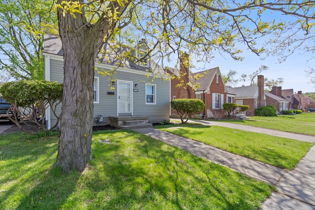 15470 Murray Hill St, Detroit, MI 48227 - view of front of house featuring a front yard