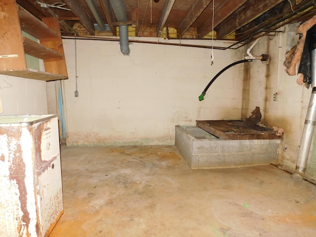 view of unfinished below grade area