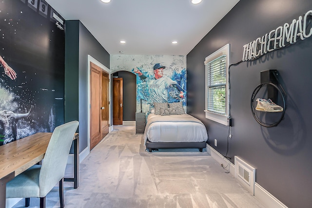 carpeted bedroom featuring recessed lighting and baseboards