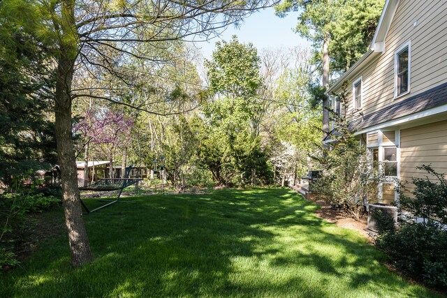 view of grassy yard