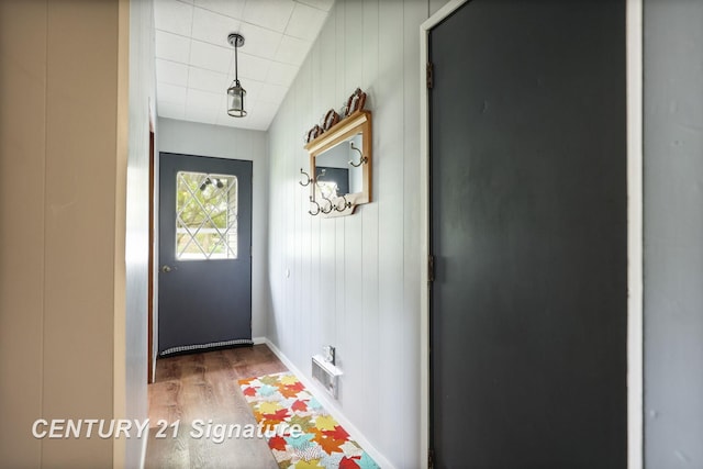 919 E Salzburg Rd, Bay City, MI 48706 - entryway featuring wood finished floors
