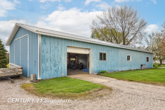 919 E Salzburg Rd, Bay City, MI 48706 - view of pole building featuring a yard