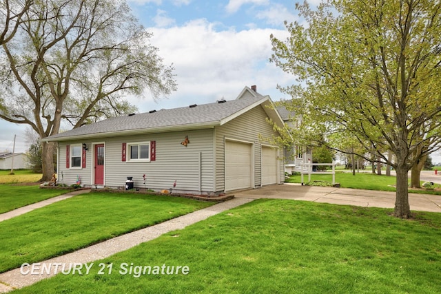919 E Salzburg Rd, Bay City, MI 48706 - view of front of home with a front lawn and concrete driveway
