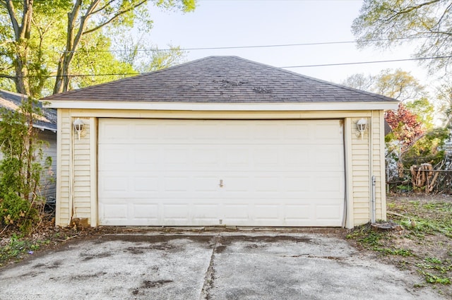 view of detached garage