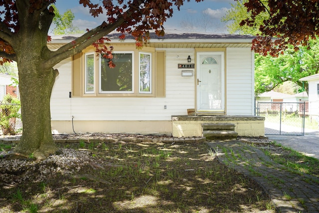 bungalow with fence
