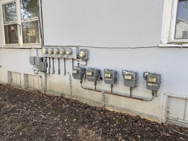 127 N Camburn St, Stanton, MI 48888 - exterior view of gas meter and electric meter
