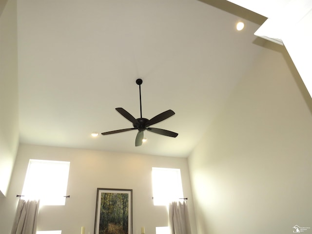 465 Corinth Cir, Dundee, MI 48131 - detailed view of recessed lighting and ceiling fan