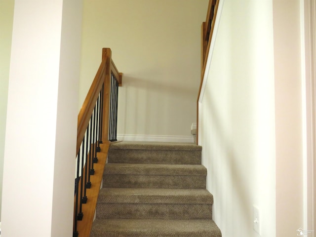 465 Corinth Cir, Dundee, MI 48131 - staircase with carpet flooring and baseboards
