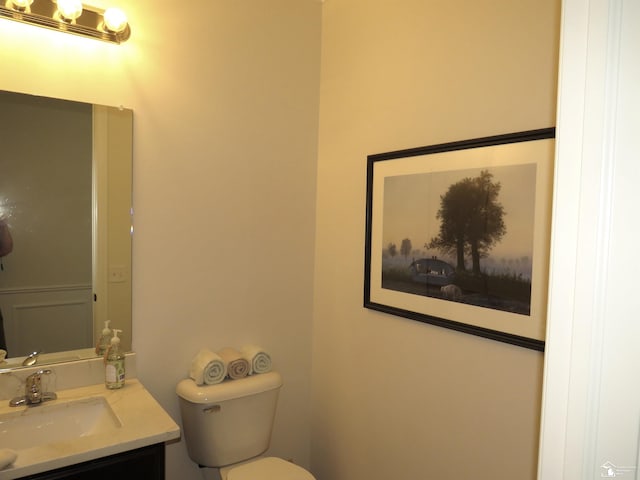 465 Corinth Cir, Dundee, MI 48131 - half bath featuring toilet and vanity