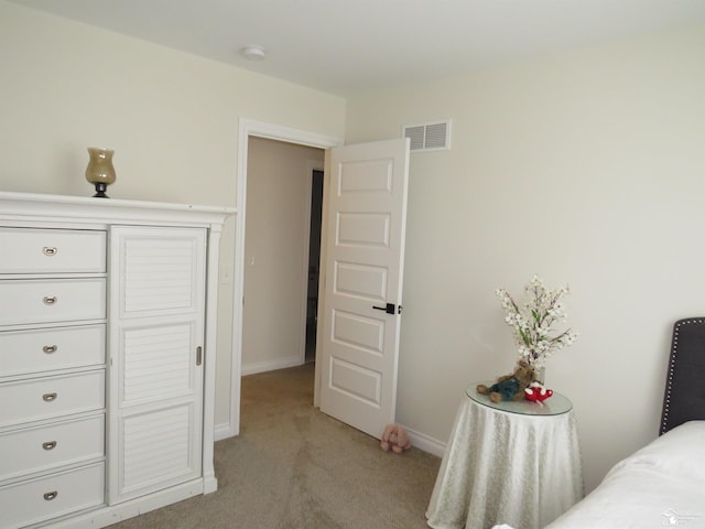 465 Corinth Cir, Dundee, MI 48131 - bedroom featuring light carpet and baseboards